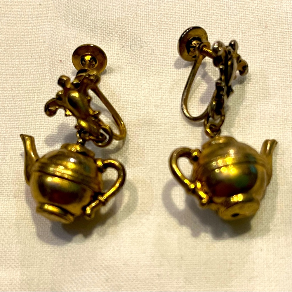 Vintage gold teapot screw-back earrings